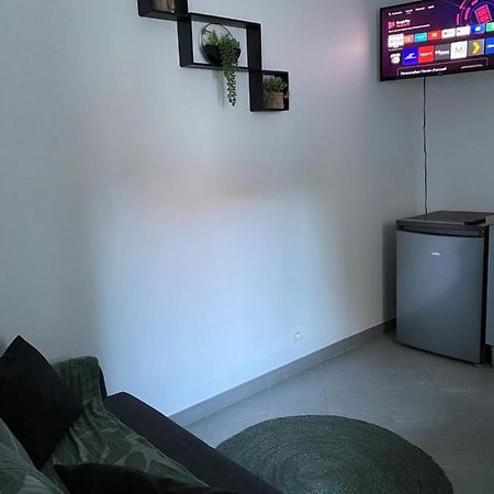 Charmant Appartement A Theme Proche Paris Montreuil  Exteriér fotografie